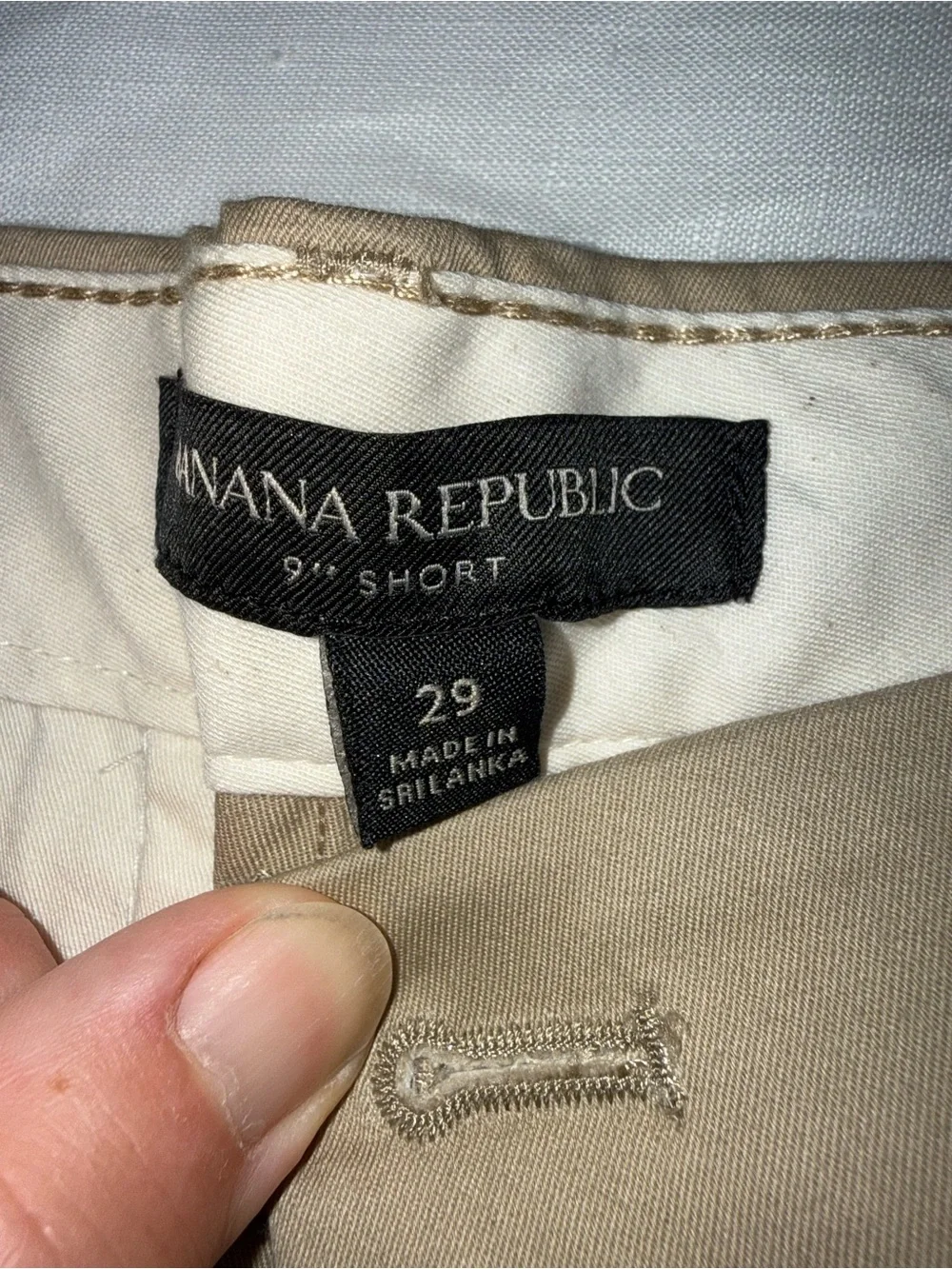 New unworn Banana Republic Men's Tan Flat Front Dress Shorts size 29